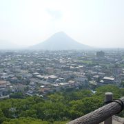 飯野山(讃岐富士) --- その美しさは、まさに香川のシンボルと言っても過言ではないでしょう！