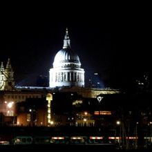 テート モダン から見るセント・ポール寺院