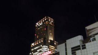 遠くからでも見える