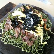 橋を眺めながら名物瓦そば