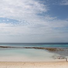 干潮のニシ浜です。