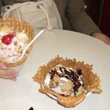 ワッフルコーンがおいしいです。