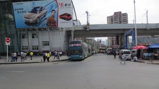 中国のバスは高い