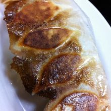 羽パリパリ〜、皮はモチモチ〜