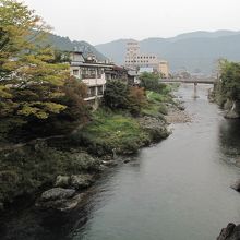 川沿いに開けた郡上八幡