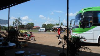 市内中心からかなり遠い