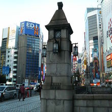 電気街の中で当時の面影を残しています。