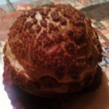 アノーでシュー１８０円で大満足です。