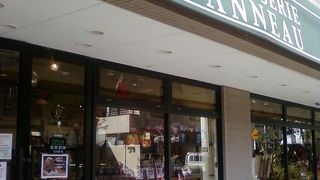 地元では一番に気の洋菓子店だと思います。