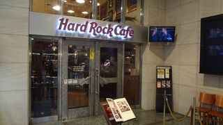 上野駅にあるハードロックカフェ