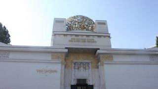 クリムトの壁画で有名