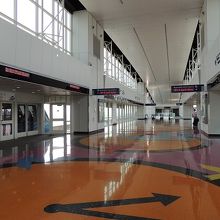 左右に内回りと外回り