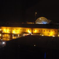 向かいのサッポロファクトリー。ライトアップされて綺麗でした。