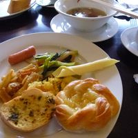 ビュッフェ形式の朝食