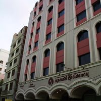 ホテルはマドゥライ・ジャンクション駅近くの街の中心部に立地。