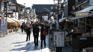 400ｍにも及ぶ参道