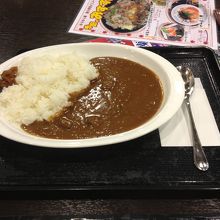 ７００円セットのカレー。