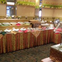 朝食はバイキング