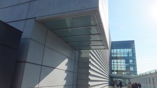 広々とした展示スペース