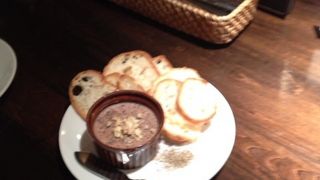 札駅ウラで静かにワイン。