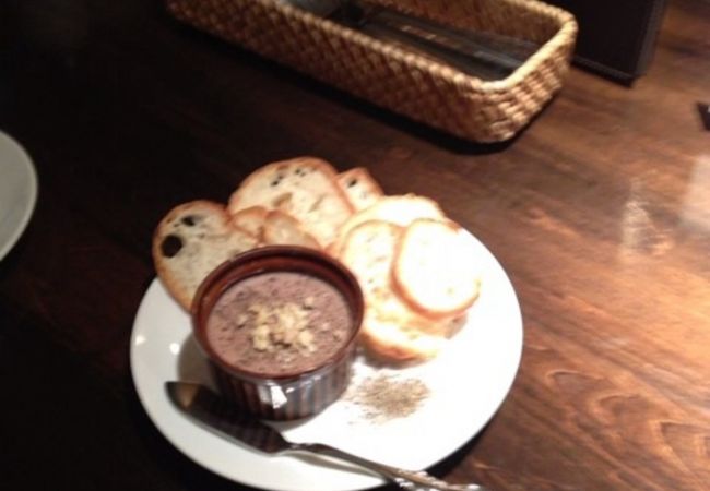 札駅ウラで静かにワイン。