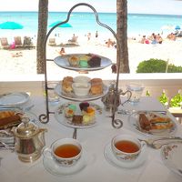 ベランダでのアフタヌーンティーは差し湯のサービスがあります。