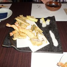 天婦羅盛り合わせ　１人５種類　揚げたて！