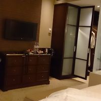 テレビとクローゼット