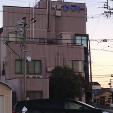 木造づくりではありません。鉄筋です。