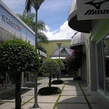 人がいなくてガラーん