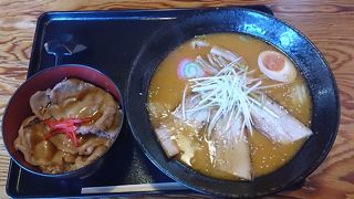 ボリューム満点の豚丼セット！満足！