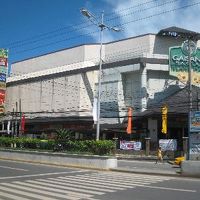 ガイサノマクタンの目の前で、買い物には最高の場所です