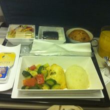 結構ボリュームがあった機内食