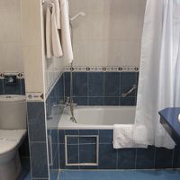 バスルームはなかなかきれい♪お湯の出が悪かったが・・・