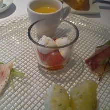 前菜の盛り合わせ きれいだし美味しいよ