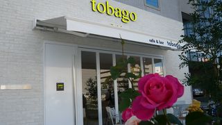 明るいおしゃれカフェ