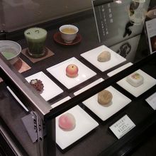 美しい和菓子たちです。