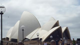 シドニーに行ったらまずはオペラハウス！