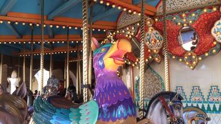 ２階建てのメリーゴーランド