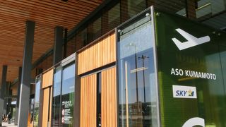 熊本城を意識した外観☆