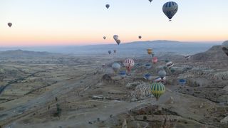 早朝の行動は大変ですが、見返りのパノラマ風景は最高です