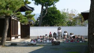 しずかなお寺です