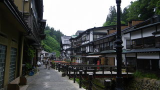 不思議な温泉街