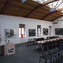 おしゃれです・・これが駅待合室