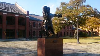 お城の近くにある美術館、赤レンガの建物