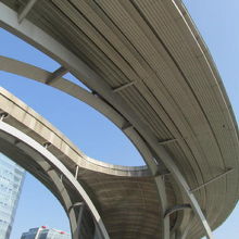 天幕”の上に登れる訳ではありません。