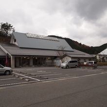 駐車場から