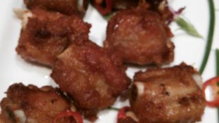 南京西路の中信泰富広場の隣の金鷹広場の中にある店