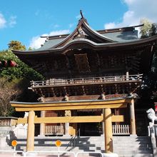 珍しい外観・・桜門・鳥居