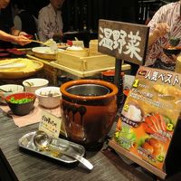 種類いっぱいの朝食ビュッフェ